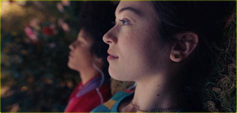 THE SKY IS EVERYWHERE Trailer (2022) Grace Kaufman, .